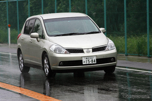 【インプレ'04】木下隆之 日産『ティーダ』 これからのベーシックカーの新しいカタチ
