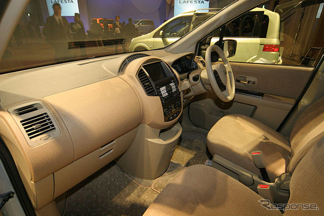【日産 ラフェスタ 発表】写真蔵…乗りやすく、運転しやすく、開放感に包まれて