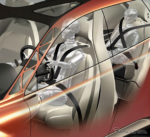 【デトロイト・ショー出品車】ボルボ『SCC』のピラーは穴だらけ