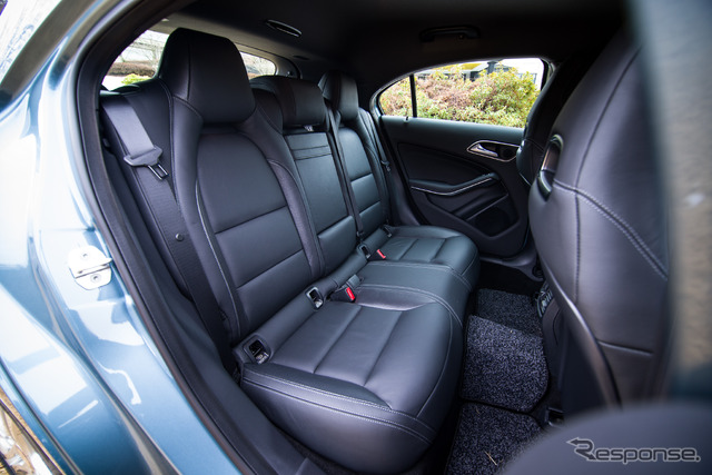 メルセデスベンツ・A 180 BlueEFFICIENCY 内装