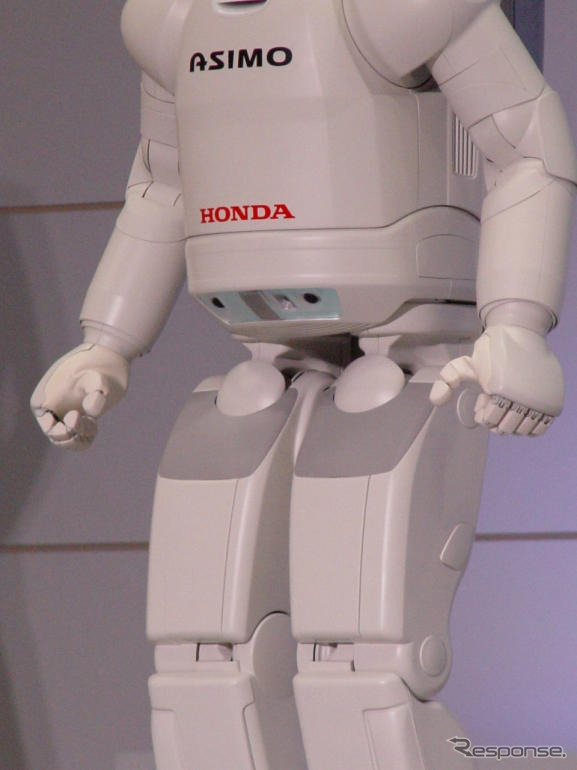 【ロボット新時代写真蔵】ホンダ アシモ は2005年に向けダッシュ