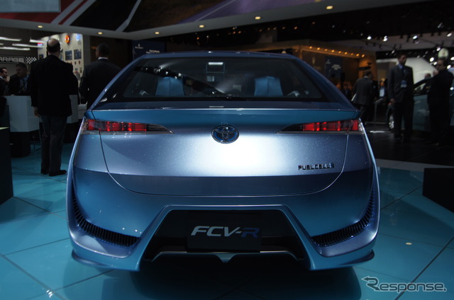 トヨタ FCV-R(デトロイトモーターショー13)