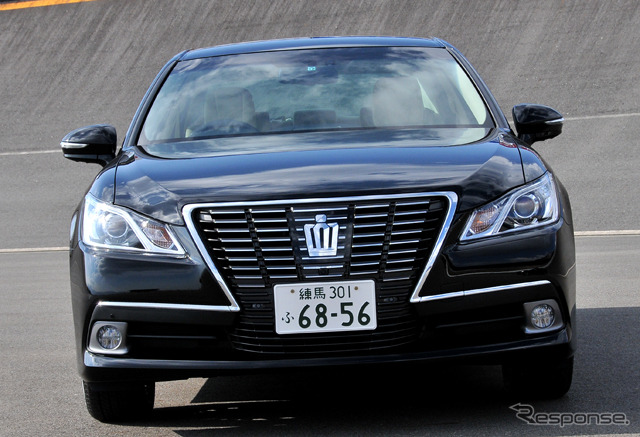トヨタ・クラウン