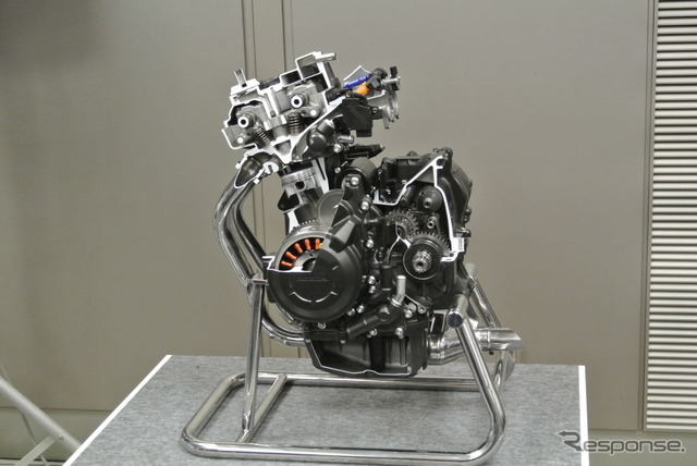 ホンダ次世代スポーツ400ccエンジン技術説明会