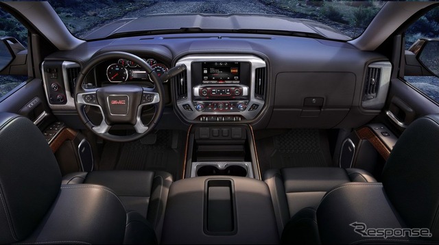 新型 GMC シエラ