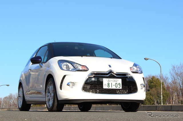 シトロエン・DS3ウルトラマリン