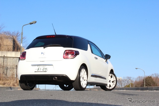 シトロエン・DS3ウルトラマリン