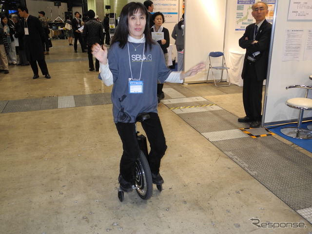 電動一輪車「SBU V3」（イベントジャパン2013）