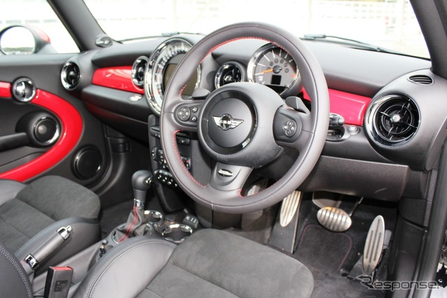 MINI・ジョン・クーパー・ワークスクラブマン