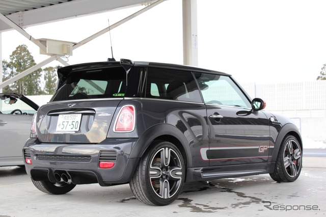 MINI・ジョン・クーパー・ワークスGP