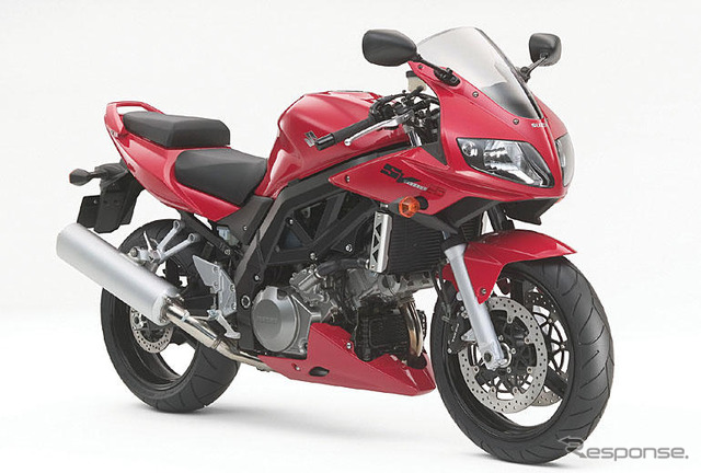 スズキ SV1000S を一部改良、よりスポーティに