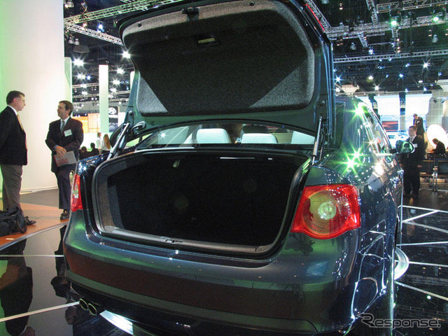 【ロサンゼルスモーターショー05】VW ジェッタ/ボーラ、日本へは秋か