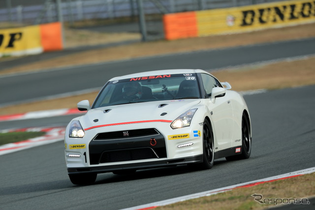 日産 GT-R 開発ドライバーによるドライビングレッスン