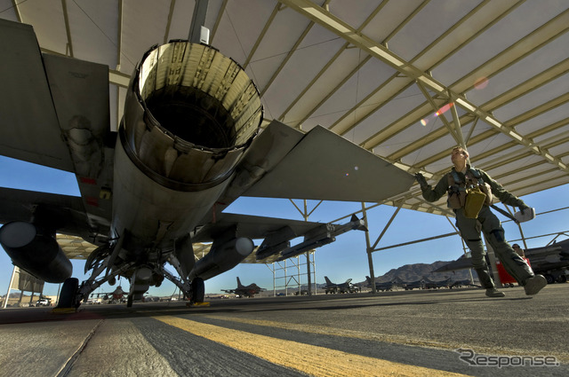 F-16 ファイティング・ファルコン