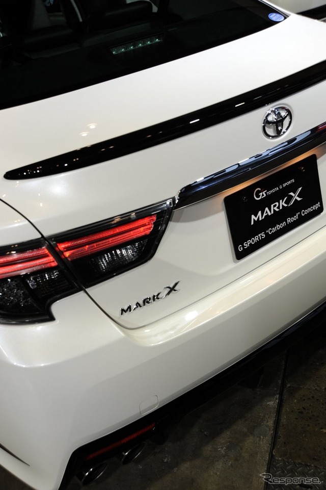 トヨタ マークX Gスポーツ “Carbon Roof” コンセプト(東京オートサロン13)