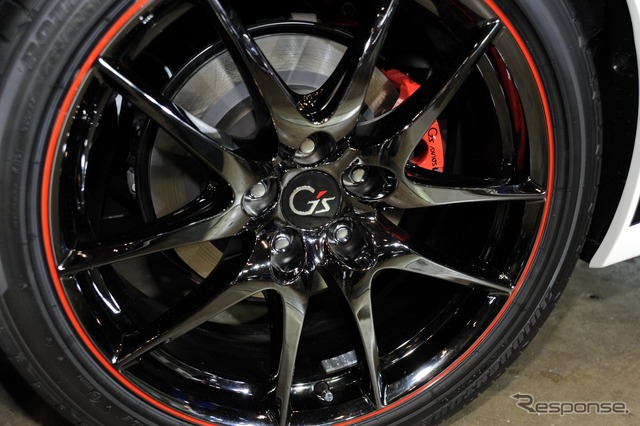 トヨタ マークX Gスポーツ “Carbon Roof” コンセプト(東京オートサロン13)