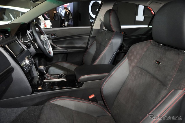 トヨタ マークX Gスポーツ “Carbon Roof” コンセプト(東京オートサロン13)