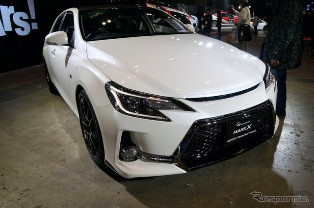 トヨタ マークX Gスポーツ “Carbon Roof” コンセプト(東京オートサロン13)