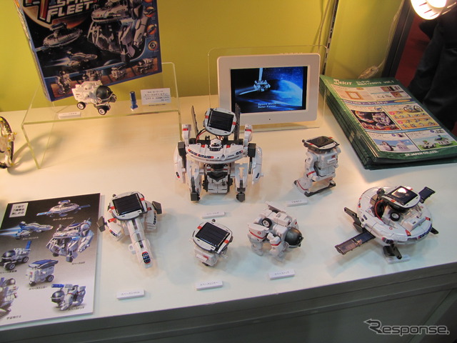 イーケー・ジャパンのソーラーで動く工作ロボット「スペースロボ7」(ギフトショー春13)