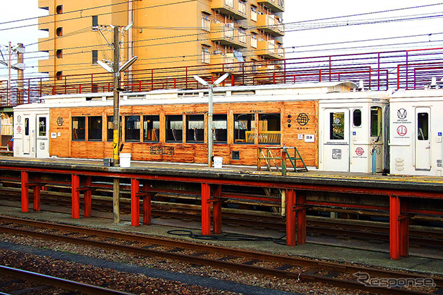 日南線観光列車「海幸山幸」 南宮崎駅付近(2010年4月)