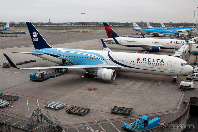 デルタ航空B767-300