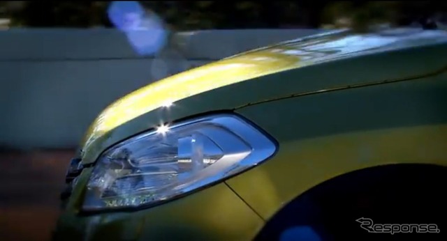スズキの新型クロスオーバー車の予告画像