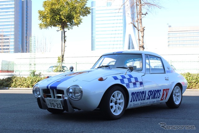 トヨタスポーツ800 日本自動車殿堂歴史車記念イベント トヨタ東京自動車大学校が作製したトヨタ・スポーツEV