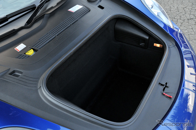 【ポルシェ 911 カレラ カブリオレ 試乗】スポーツテイストはそのままに、より乗りやすく…諸星陽一
