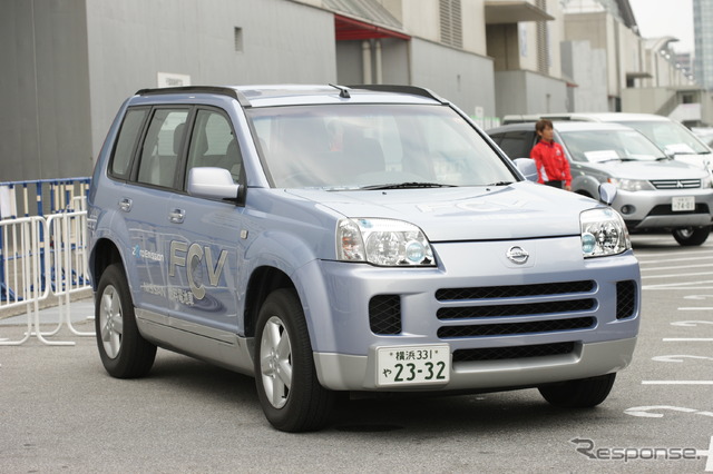 日産 エクストレイルFCV（参考画像）