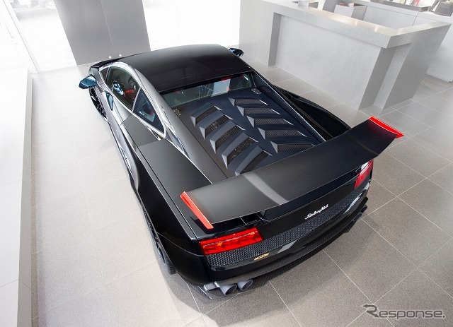 ランボルギーニ・ガヤルド LP570-4 スーパートロフェオ・ストラダーレ・ブラック・フォー・ジャパン