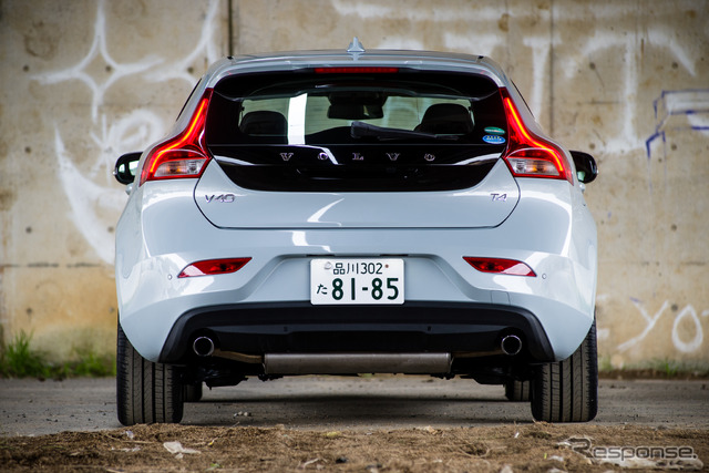 ボルボ・V40 T4