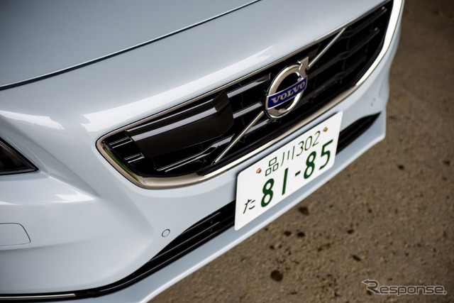 ボルボ V40