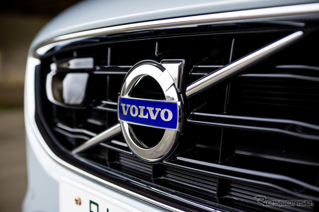 ボルボ V40