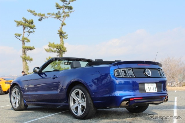 フォード・マスタング V8 GT コンバーチブル