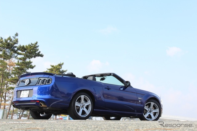 フォード・マスタング V8 GT コンバーチブル