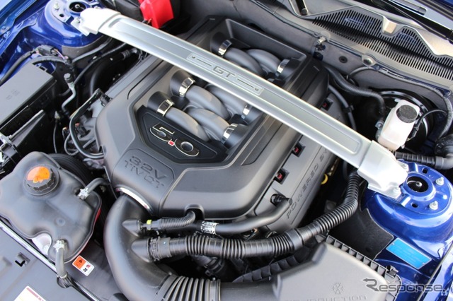 フォード・マスタング V8 GT コンバーチブル