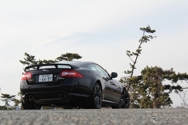 ジャガー・XKR-S