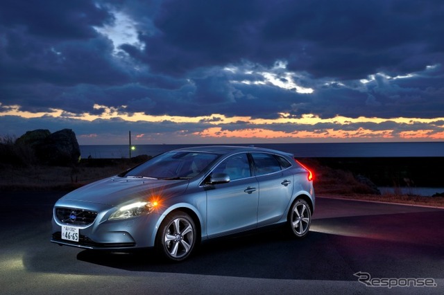 ボルボ V40