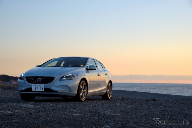 ボルボ V40