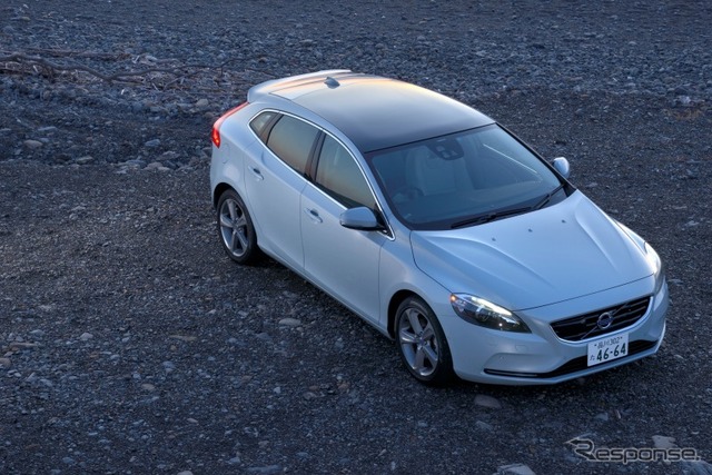 ボルボ V40