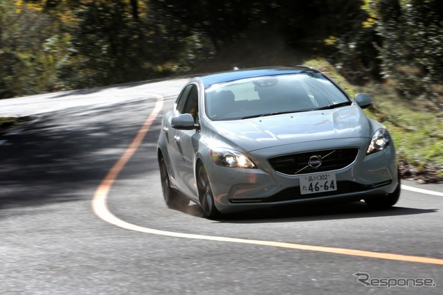 ボルボ V40