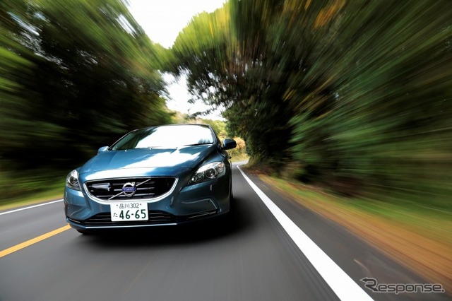 ボルボ V40