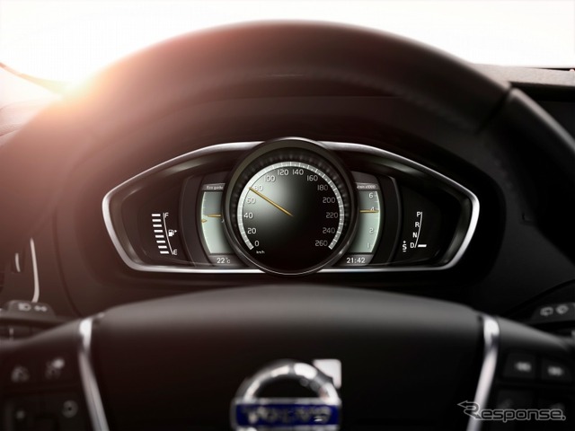 ボルボ V40