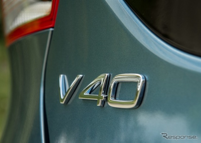 ボルボ V40