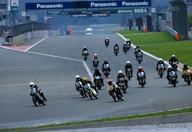 筑波サーキット、二輪レース終了後にコースを体験走行