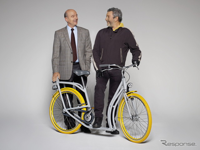 フィリップ・スタルク氏（右）とボルドー市長アラン・ジュペ氏