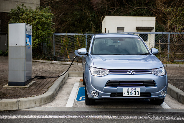 三菱・アウトランダー PHEV