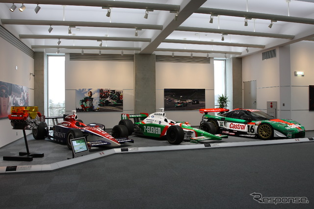 ホンダ・コレクションホールには、数々の名レーシングカーが並ぶ。