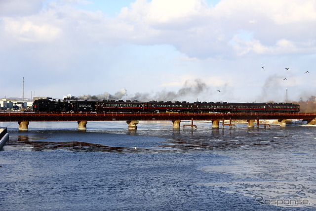 JR北海道 釧網線 釧路川鉄橋 「SL冬の湿原号」(2013年2月)