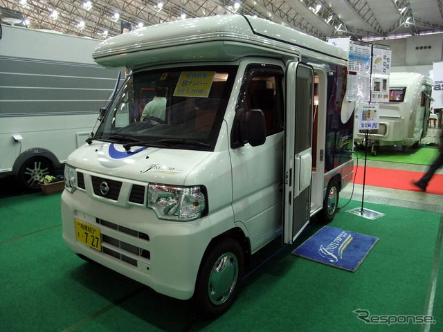 本格コンバージョンボディのインディアナRV社製・INDY727